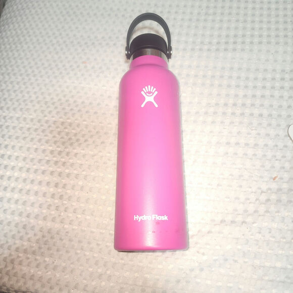 HYDRO FLASK EUC 21 oz STANDARD FLEX CAP CARNATION STAINLESS STEEL WATER BOTTLE - Picture 1 of 3